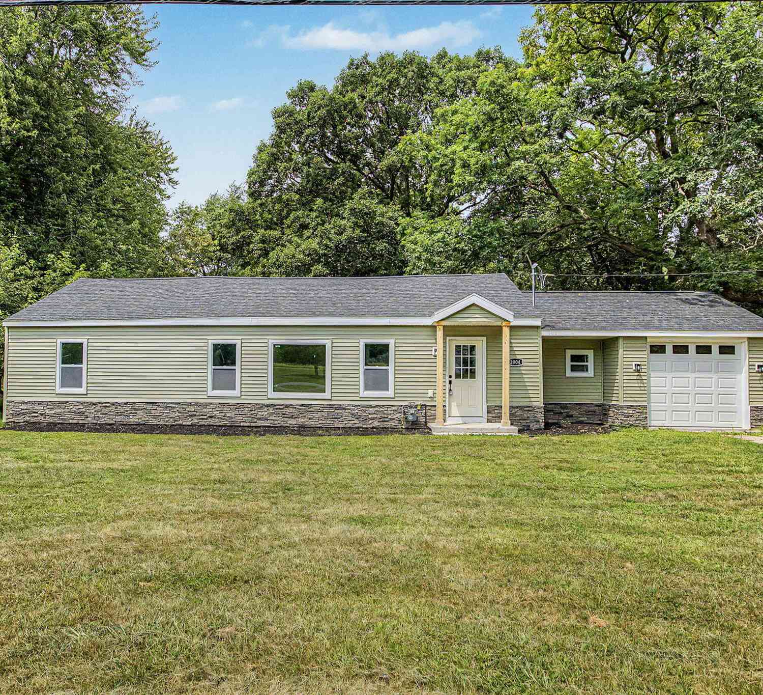 Homes For Sale - 2804 Kibby Road<br/> Jackson, MI 49203