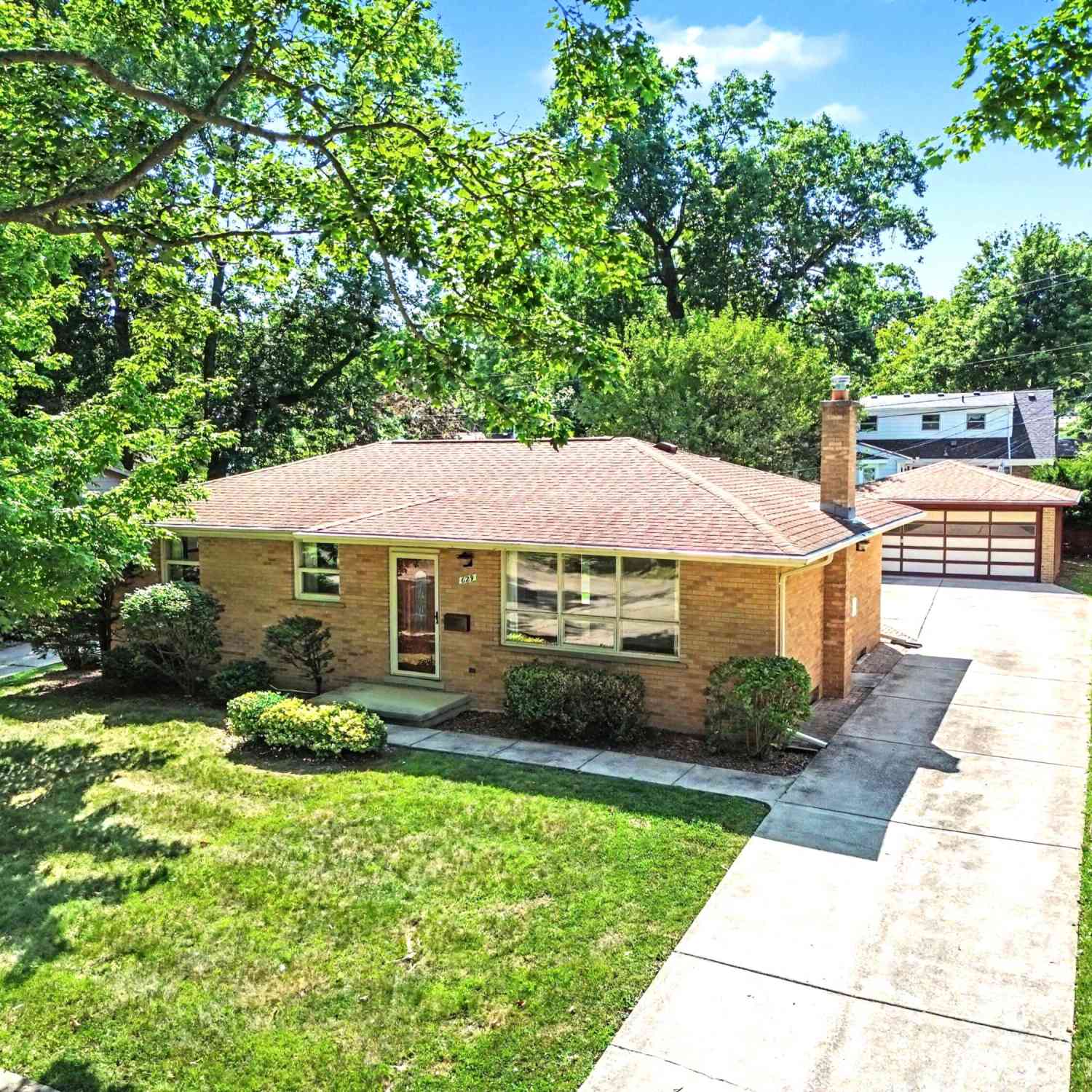Homes For Sale - 629 Duane Court<br/> Ann Arbor, MI 48103