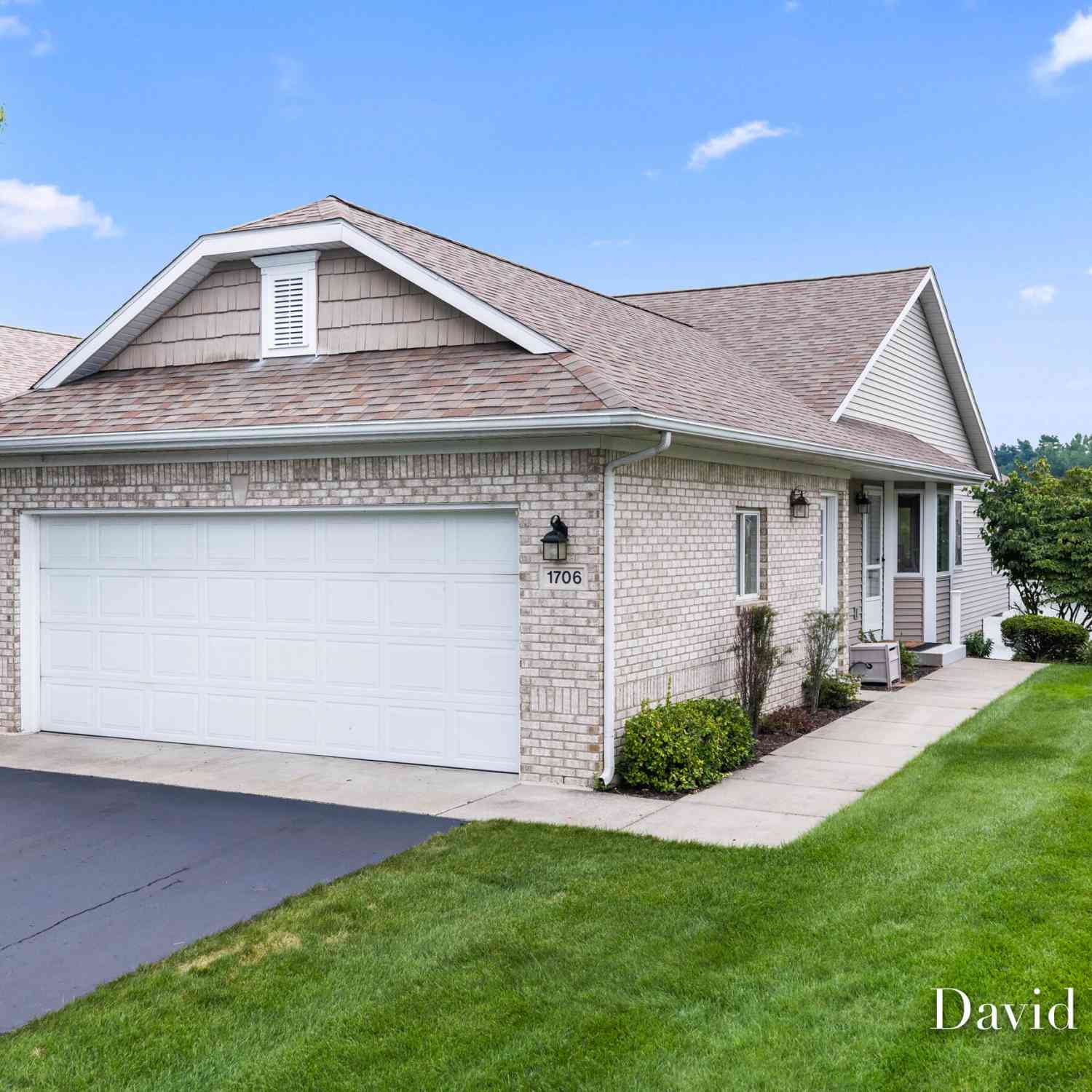 Condo For Sale - 1706 Lisa Drive<br/> Byron Center, MI 49315