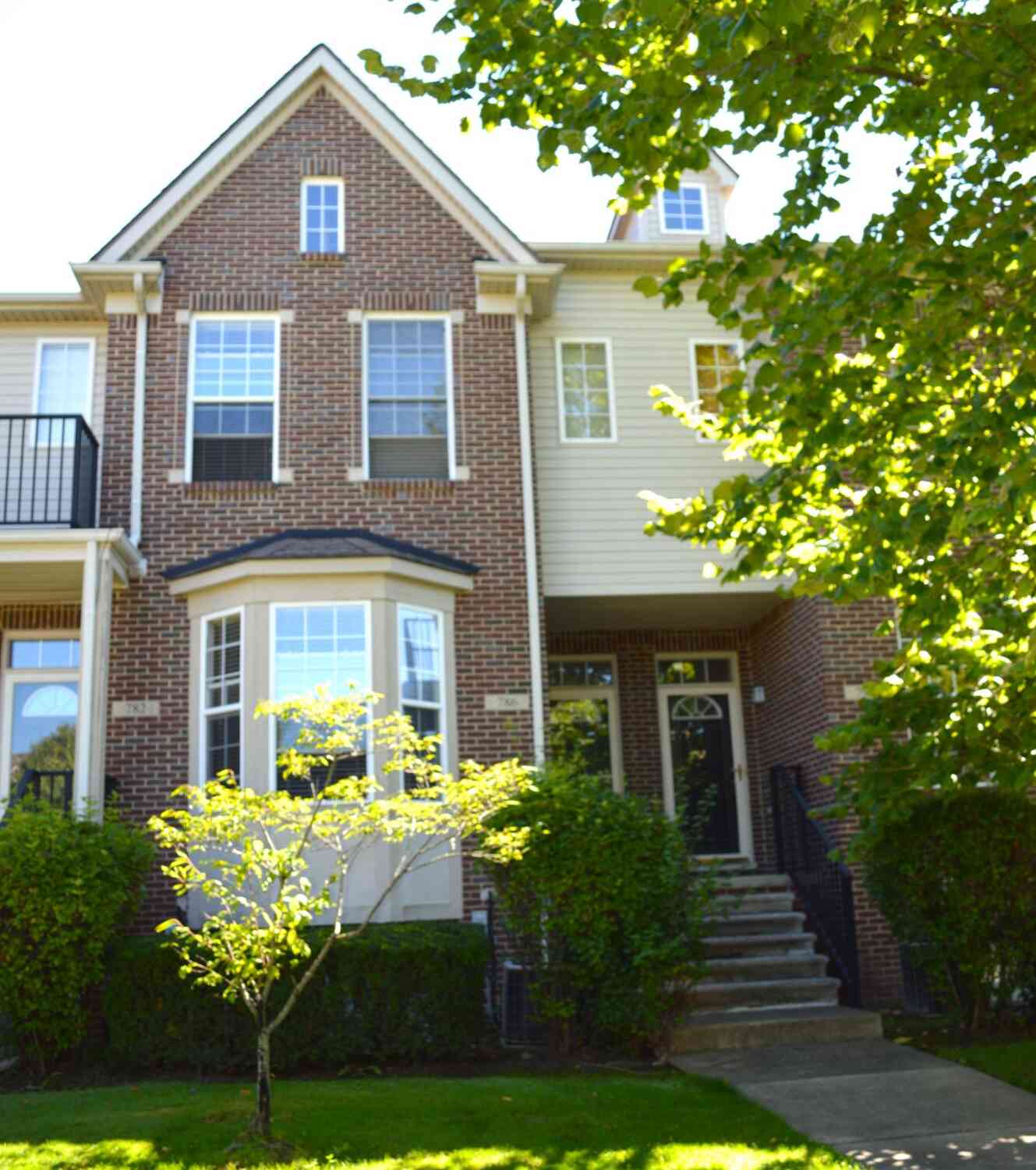 Condo For Rent - 786 Summerfield Drive<br/> Wayne County, Westland, MI 48185