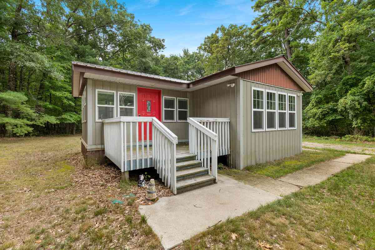 Mobile Home For Sale - 6860 S Croton Hardy Drive<br/> Newaygo, MI 49337