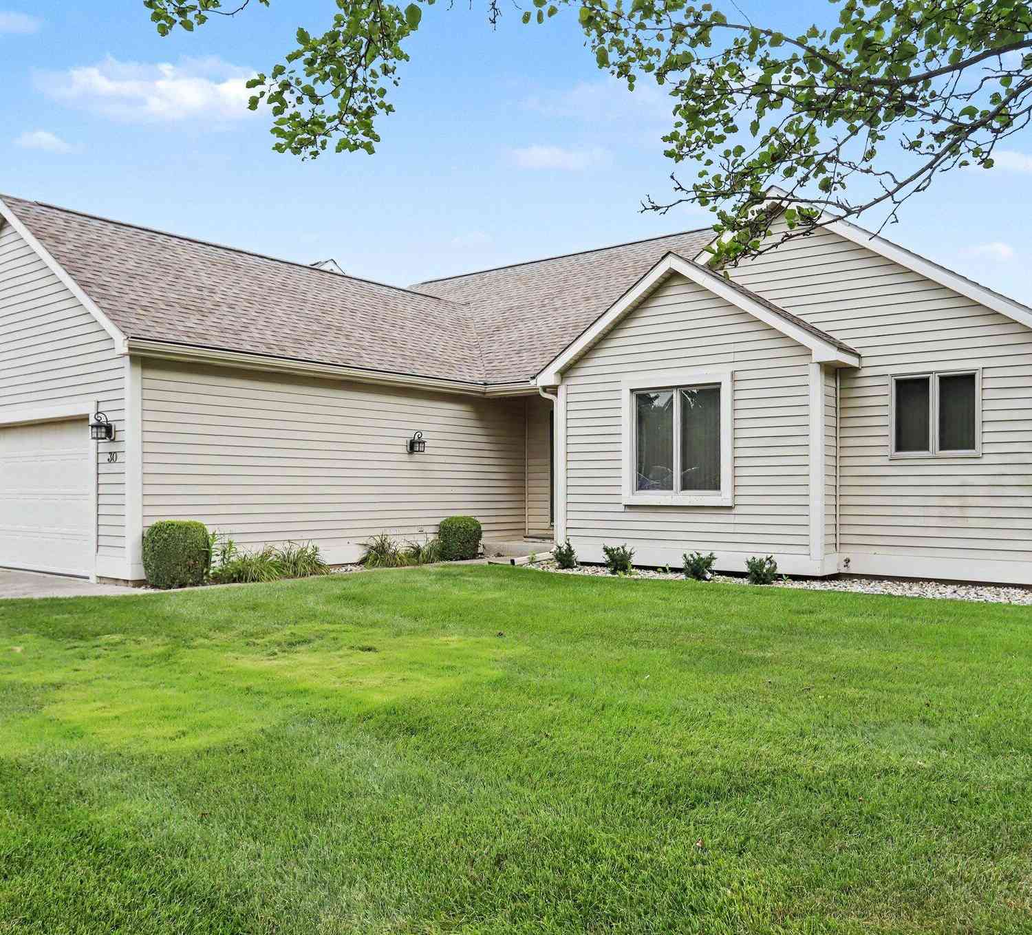 Condo For Sale - 30 Oakdale Lane #104<br/> Branch County, Coldwater, MI 49036
