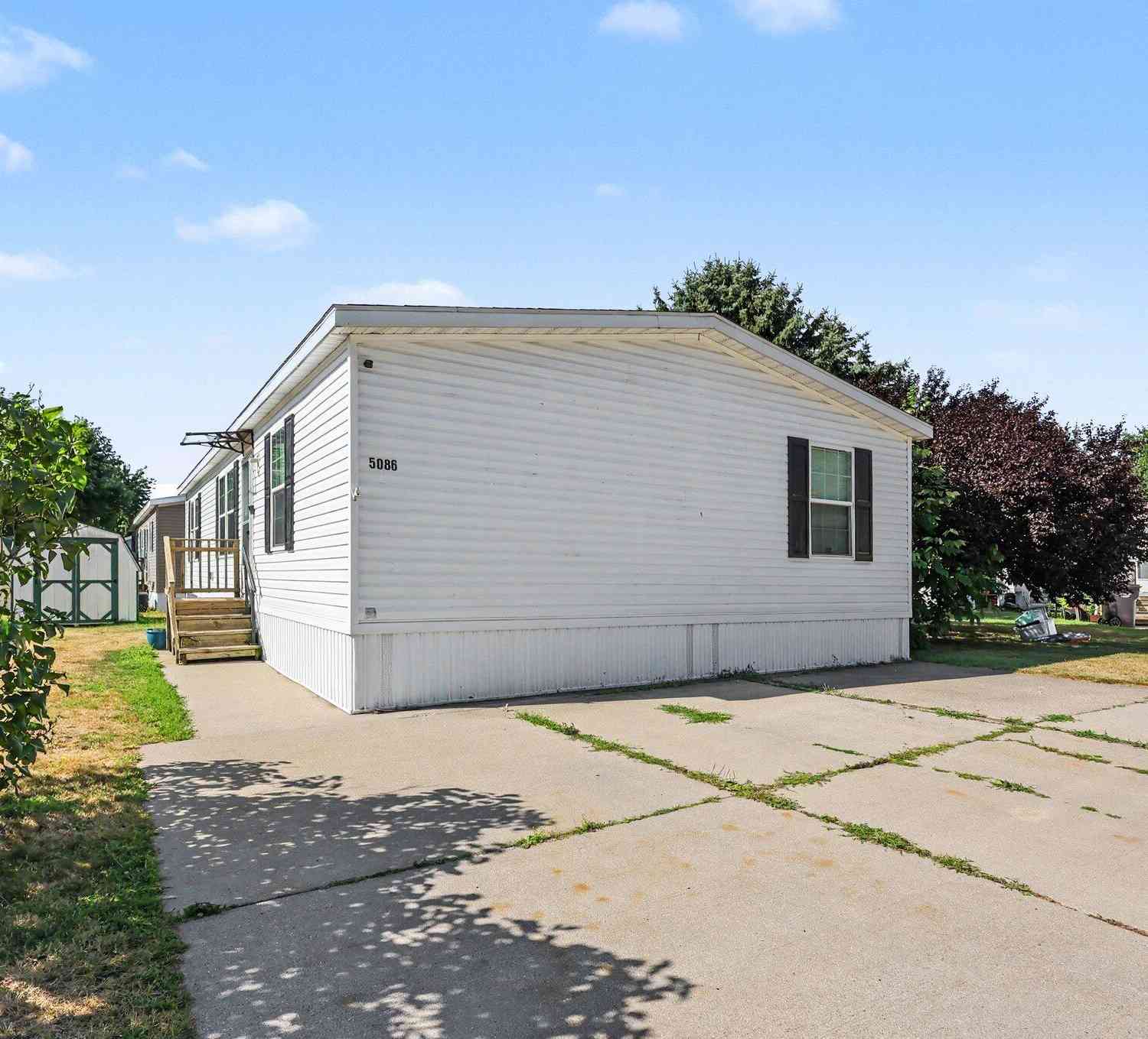 Mobile Home For Sale - 5086 Matterhorn Lane<br/> Ottawa County, Allendale, MI 49401