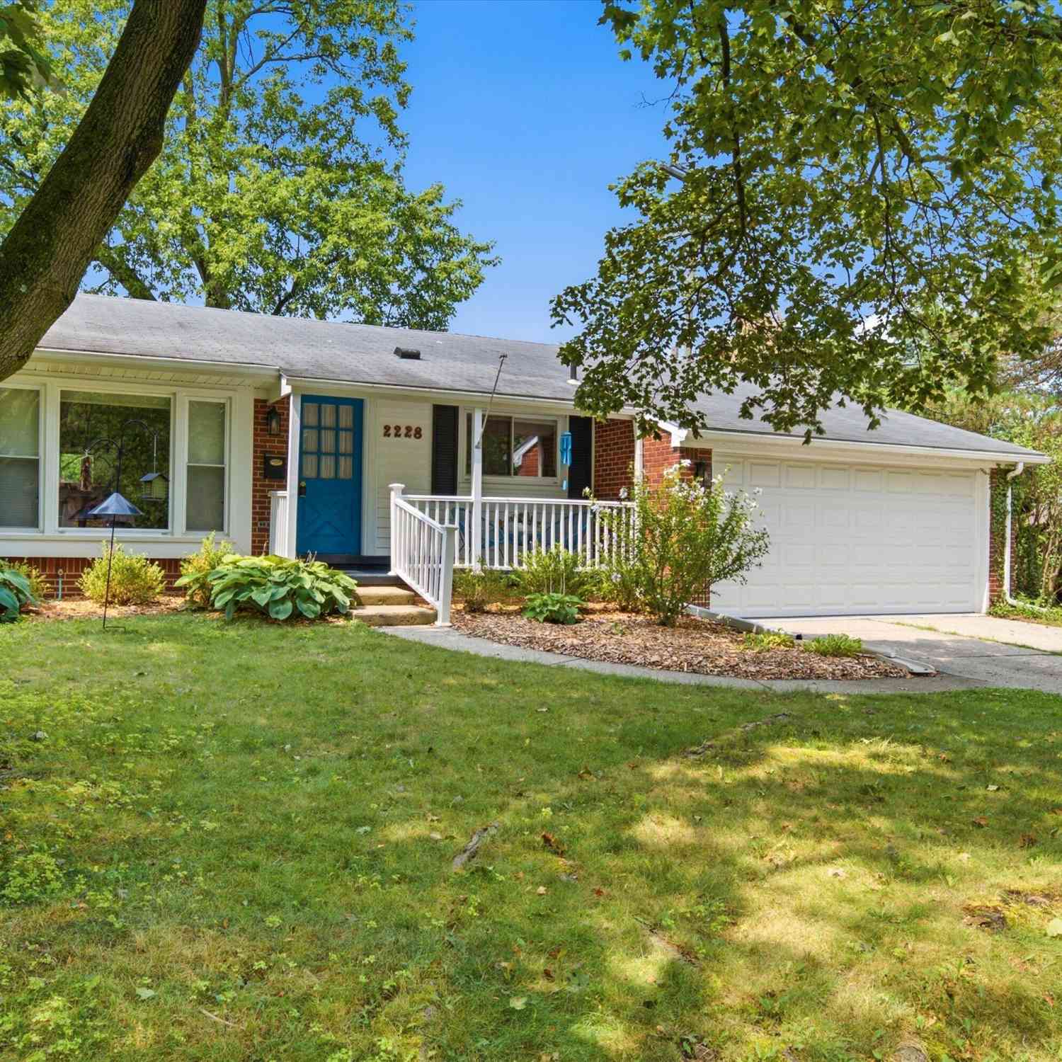 Homes For Sale - 2228 Medford Road<br/> Washtenaw County, Ann Arbor, MI 48104