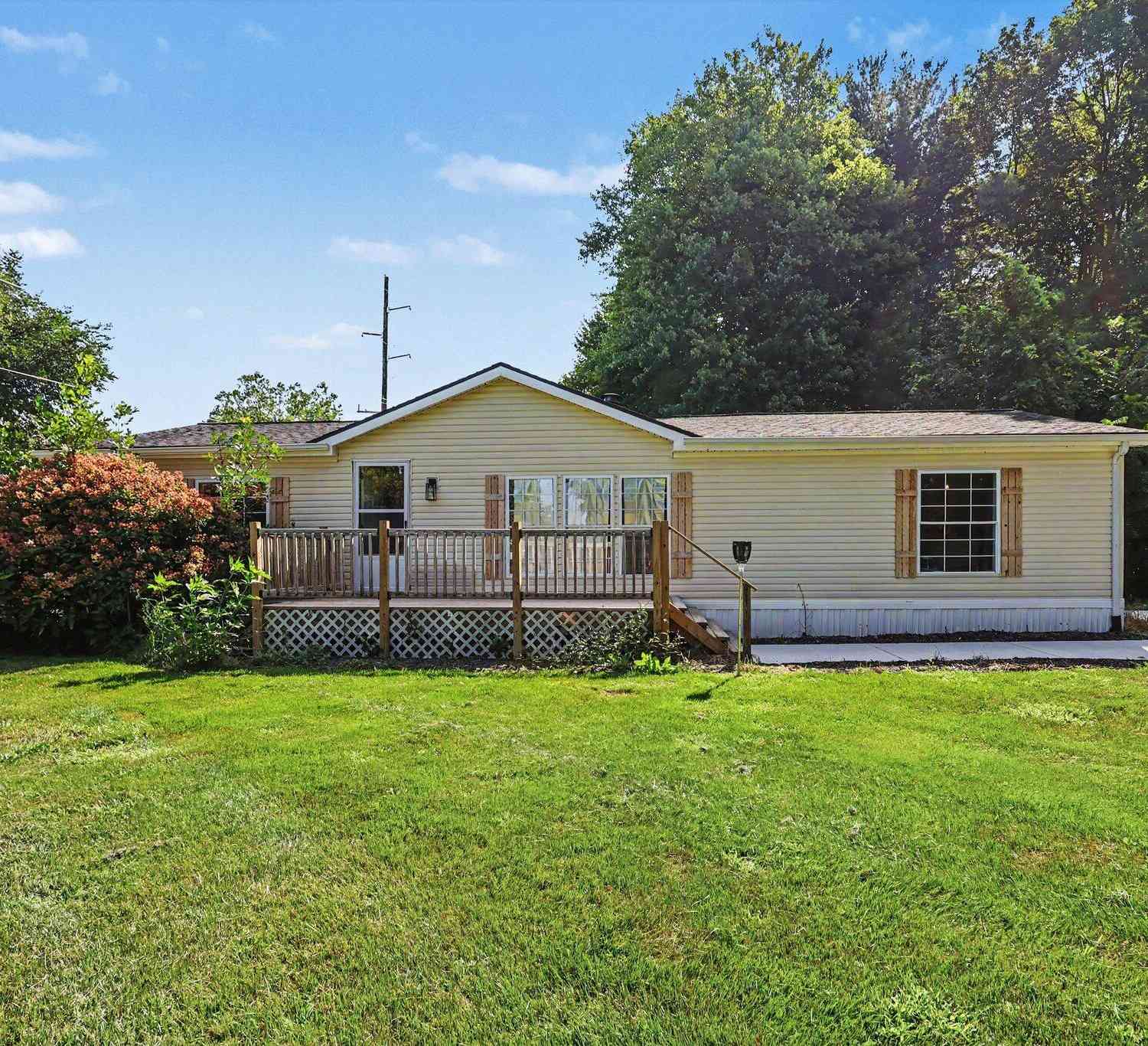 Homes For Sale - 17048 Bond Street<br/> Ottawa County, Nunica, MI 49448