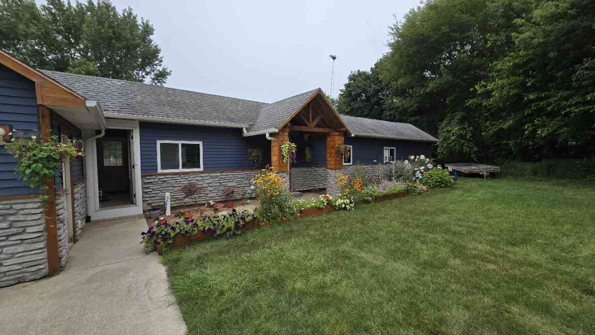 Mobile Home For Sale - 11118 E Grand River Avenue<br/> Ionia County, Portland, MI 48875