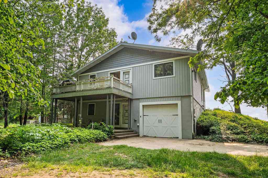 Homes For Sale - 1140 Edgewater Terrace<br/> South Haven, MI 49090