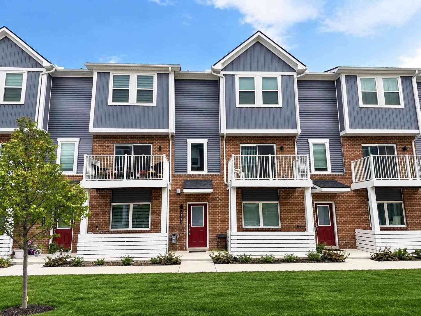 Condo For Rent - 4861 Lismore Lane<br/> Oakland County, Troy, MI 48085