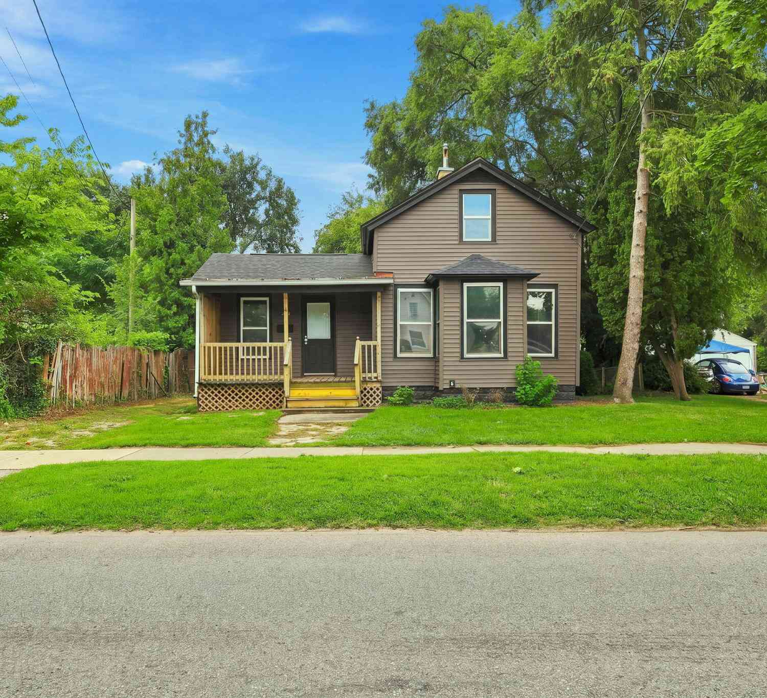 Homes For Sale - 316 E Division Street<br/> Cass County, Dowagiac, MI 49047
