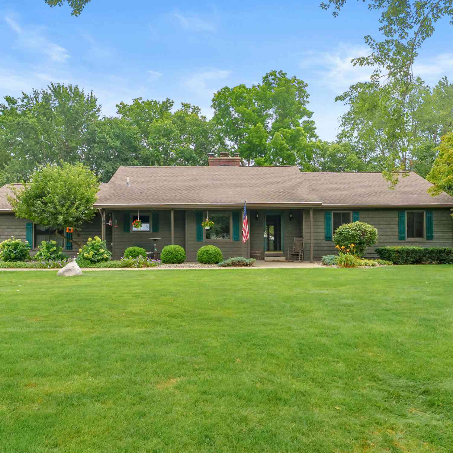 Homes For Sale - 43501 Duane Lane<br/> Paw Paw, MI 49079