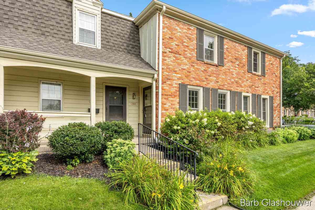 Condo For Sale - 2519 Abbington Drive<br/> Grand Rapids, MI 49506