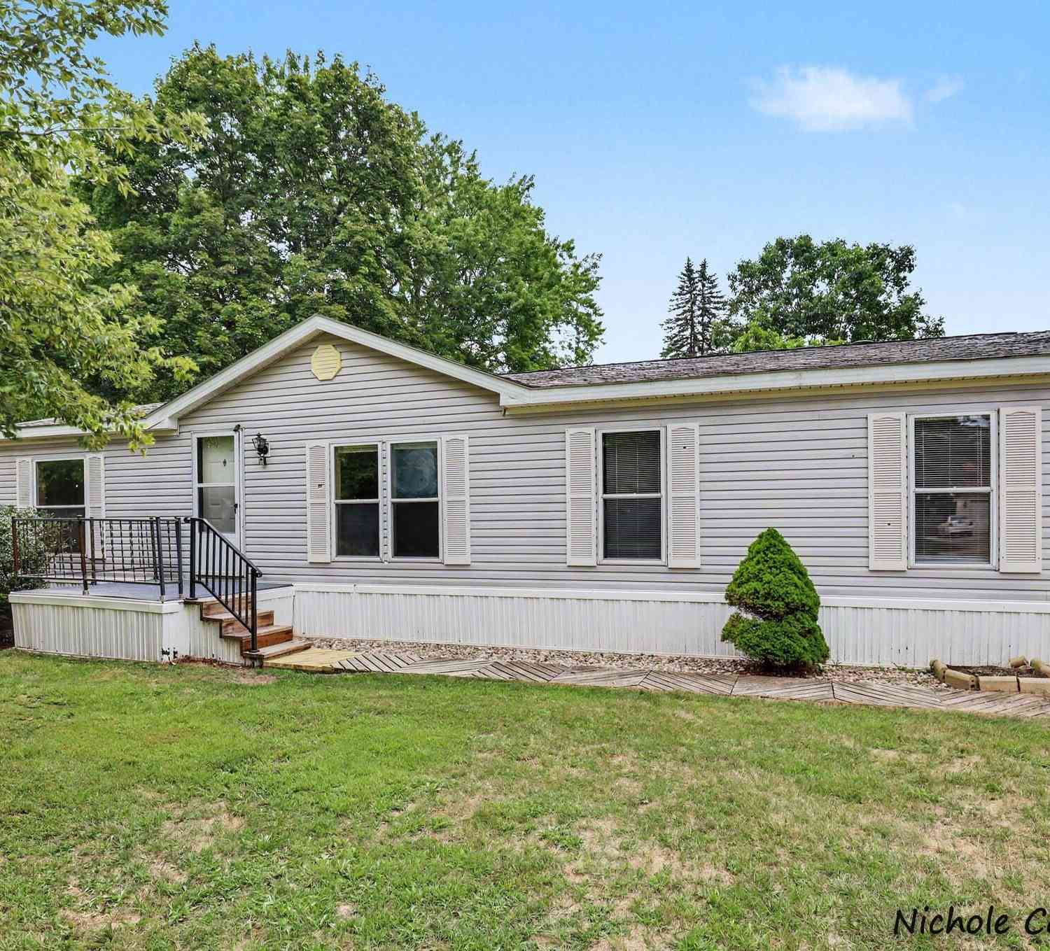 Mobile Home For Sale - 370 W Brooks Street<br/> Newaygo, MI 49337