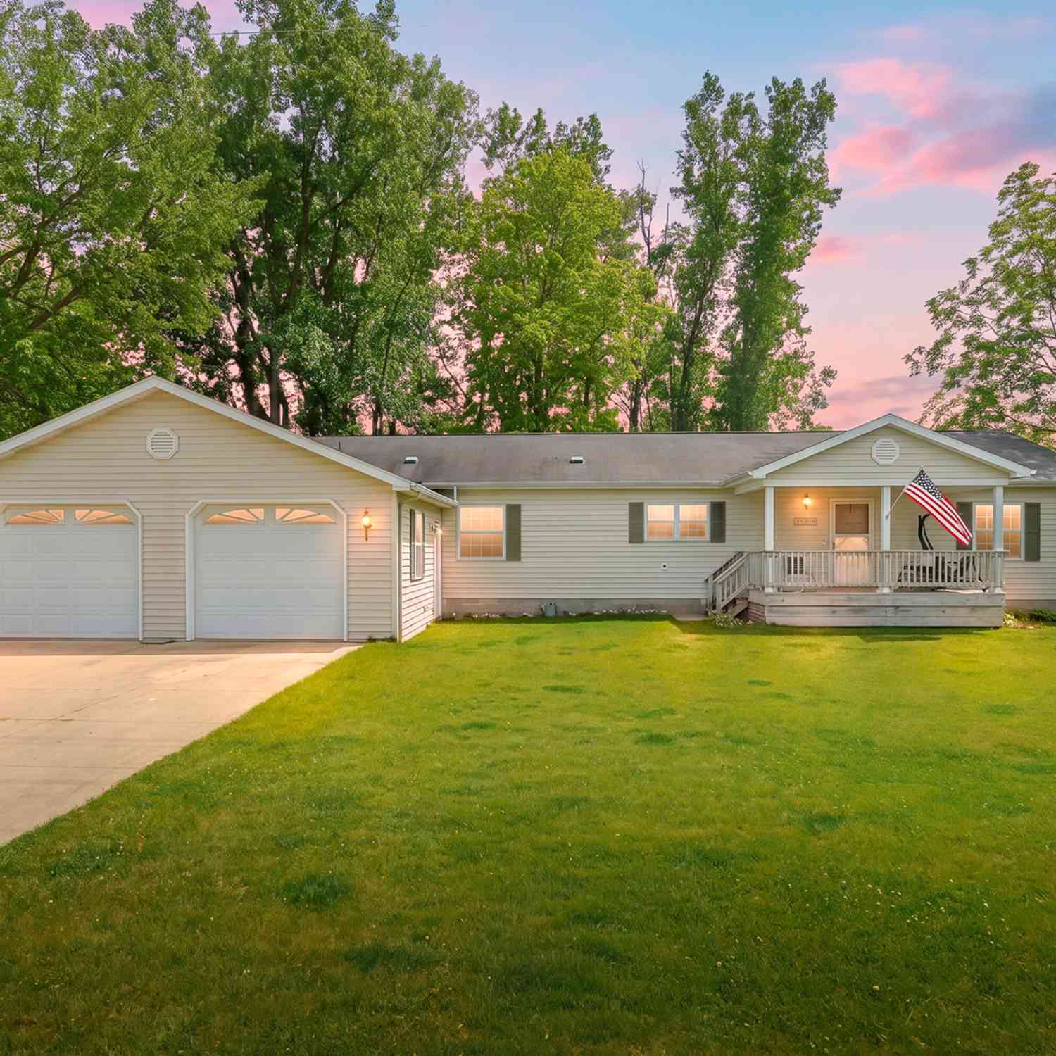 Mobile Home For Sale - 2038 E Bristol Road<br/> Barry County, Dowling, MI 49050