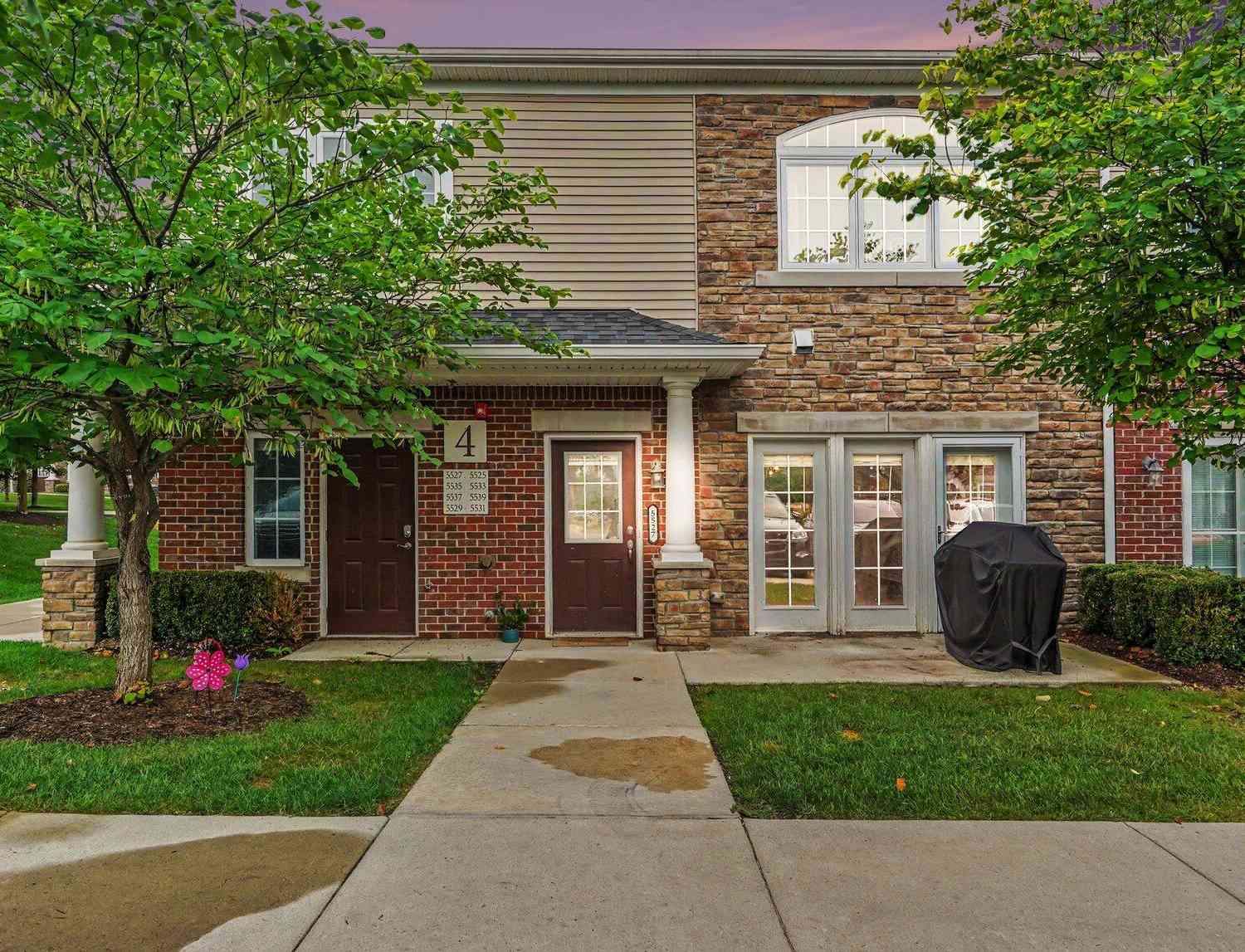Condo For Sale - 5527 Arbor Chase Drive<br/> Ann Arbor, MI 48103