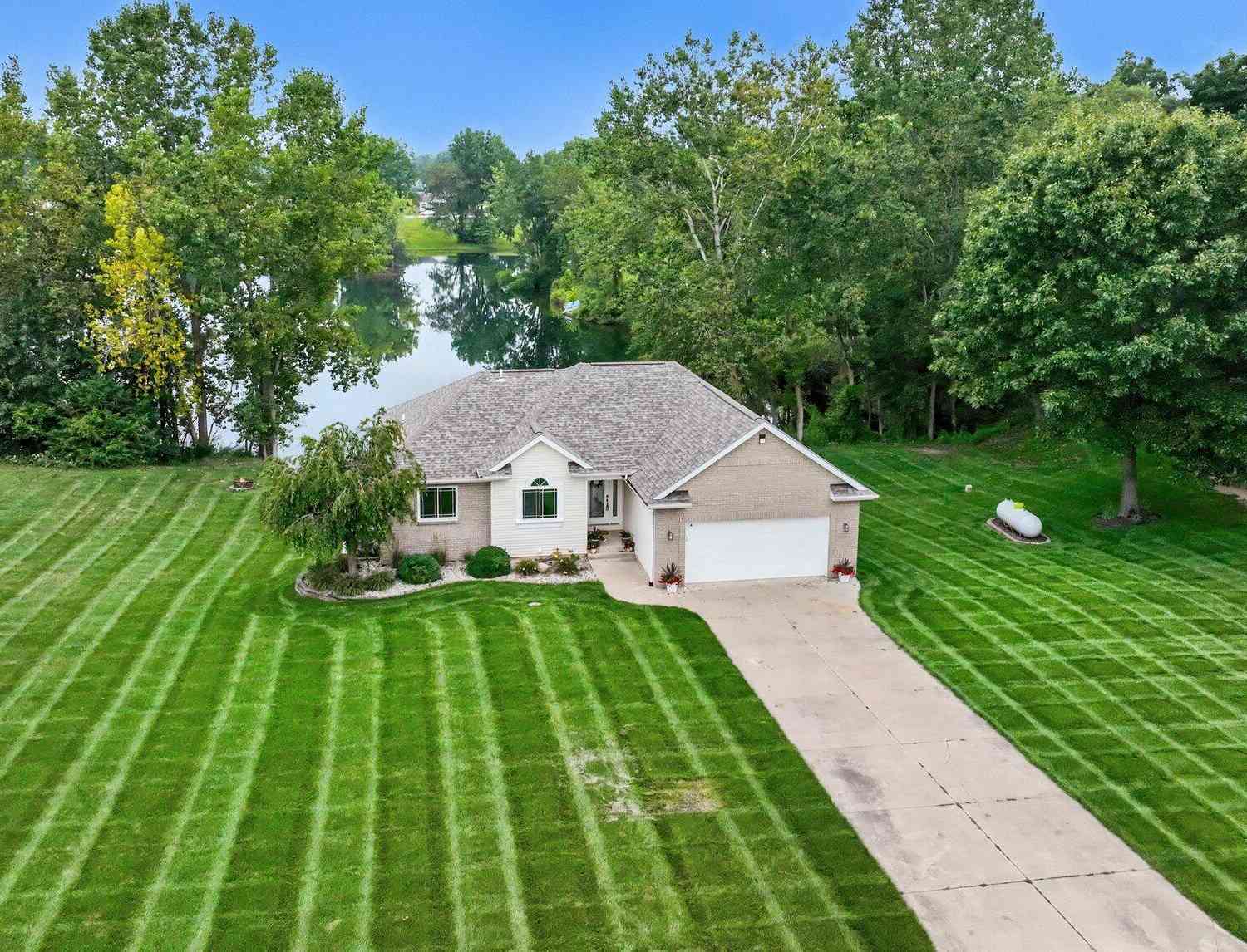 Homes For Sale - 69100 Chief Court<br/> White Pigeon, MI 49099