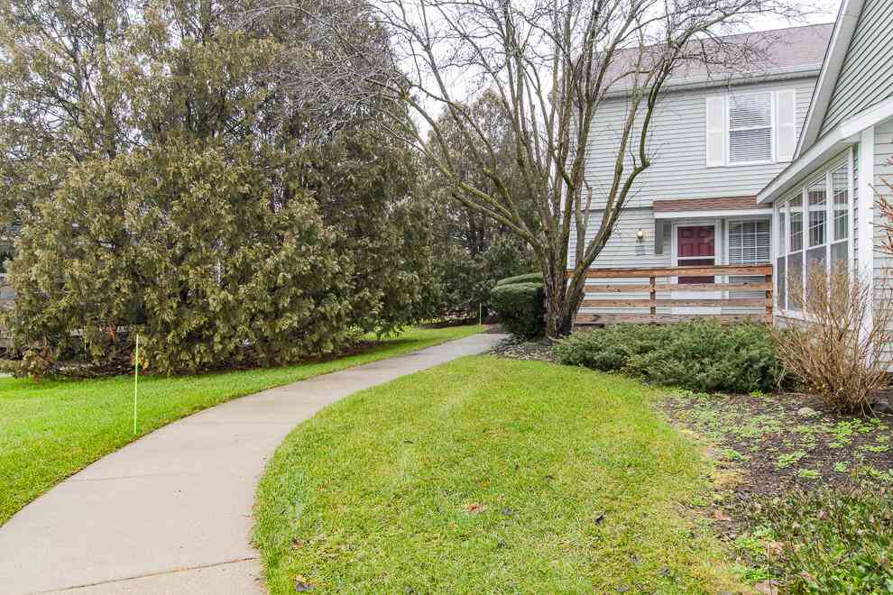 Condo For Rent - 2369 Quail Run Drive<br/> Kalamazoo, MI 49009