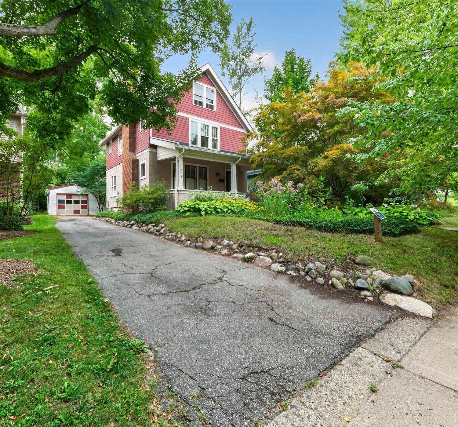 Homes For Sale - 1213 W Liberty Street<br/> Ann Arbor, MI 48103