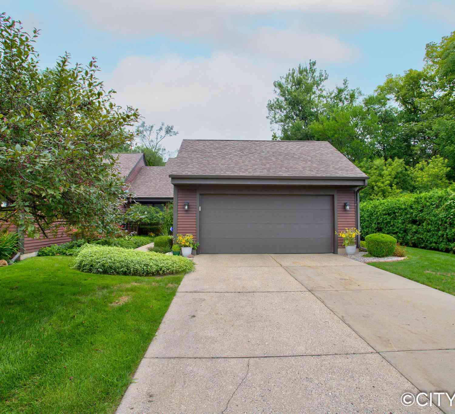 Condo For Sale - 4177 Indian Spring Drive<br/> Grandville, MI 49418
