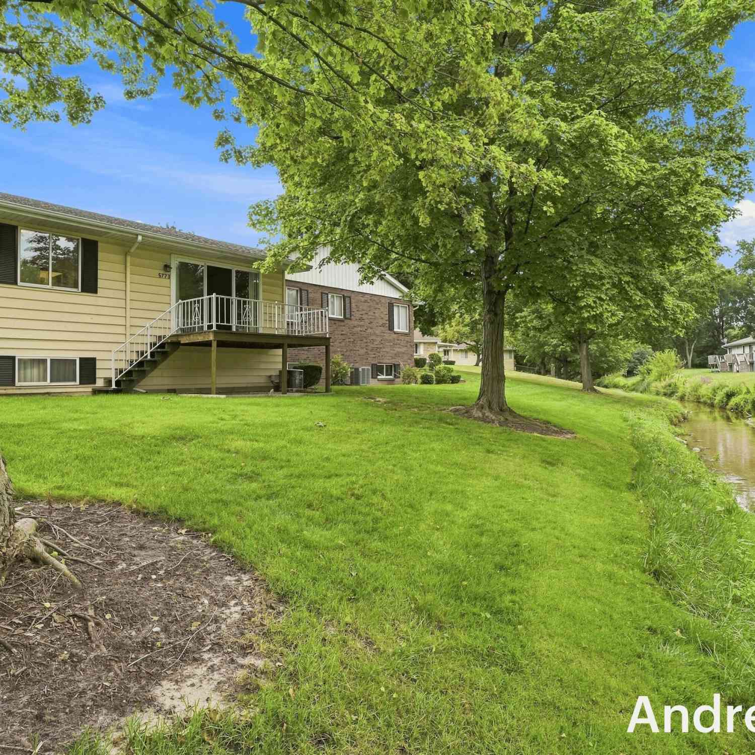 Condo For Sale - 5773 Leisure South Drive<br/> Kent County, Kentwood, MI 49548