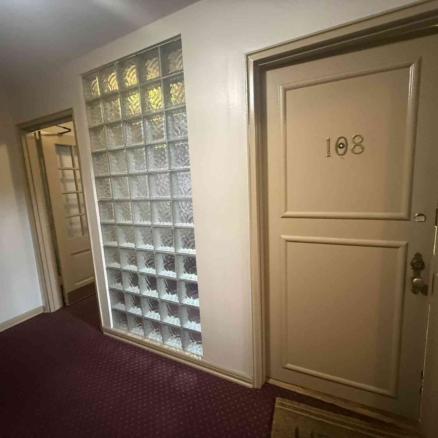 Condo For Rent - 22673 Garrison Street #108<br/> Dearborn, MI 48124