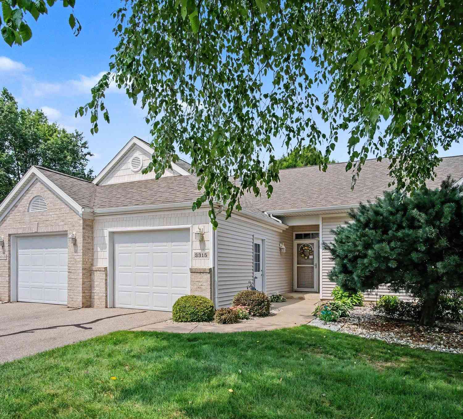 Condo For Sale - 3315 Town Crossing<br/> Grandville, MI 49418