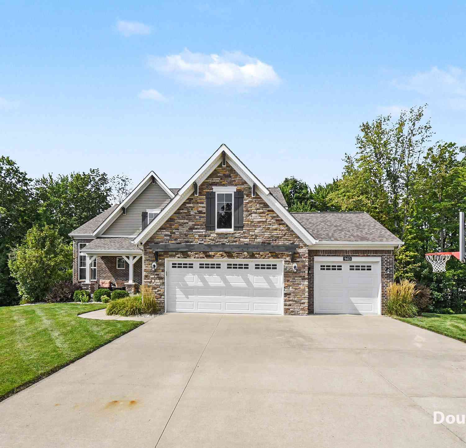 Homes For Sale - 9413 Sunset Ridge Drive<br/> Rockford, MI 49341