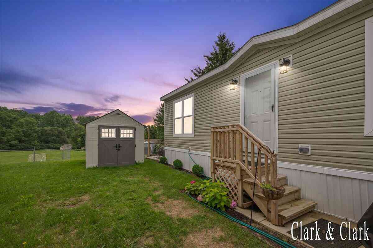 Mobile Home For Sale - 1760 Veronica Street<br/> Lowell, MI 49331