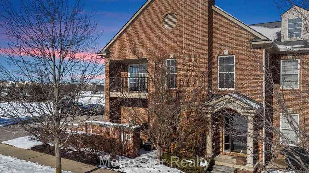 Condo For Rent - 120 N Village Way Way<br/> Canton, MI 48188