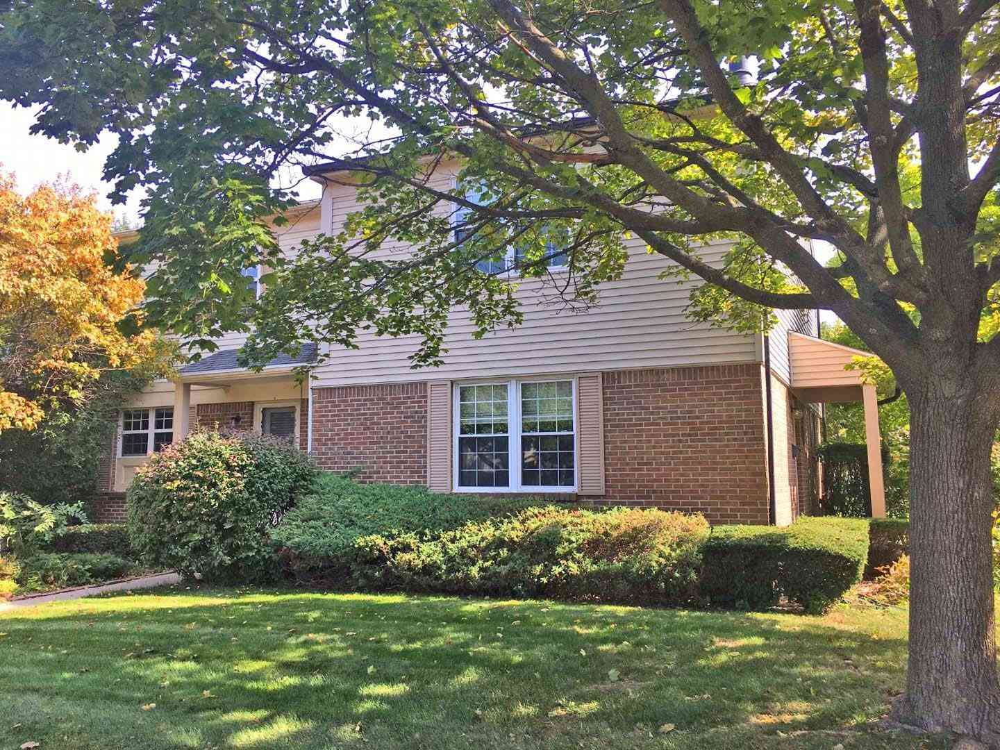 Condo For Rent - 3502 Burbank Drive<br/> Ann Arbor, MI 48105