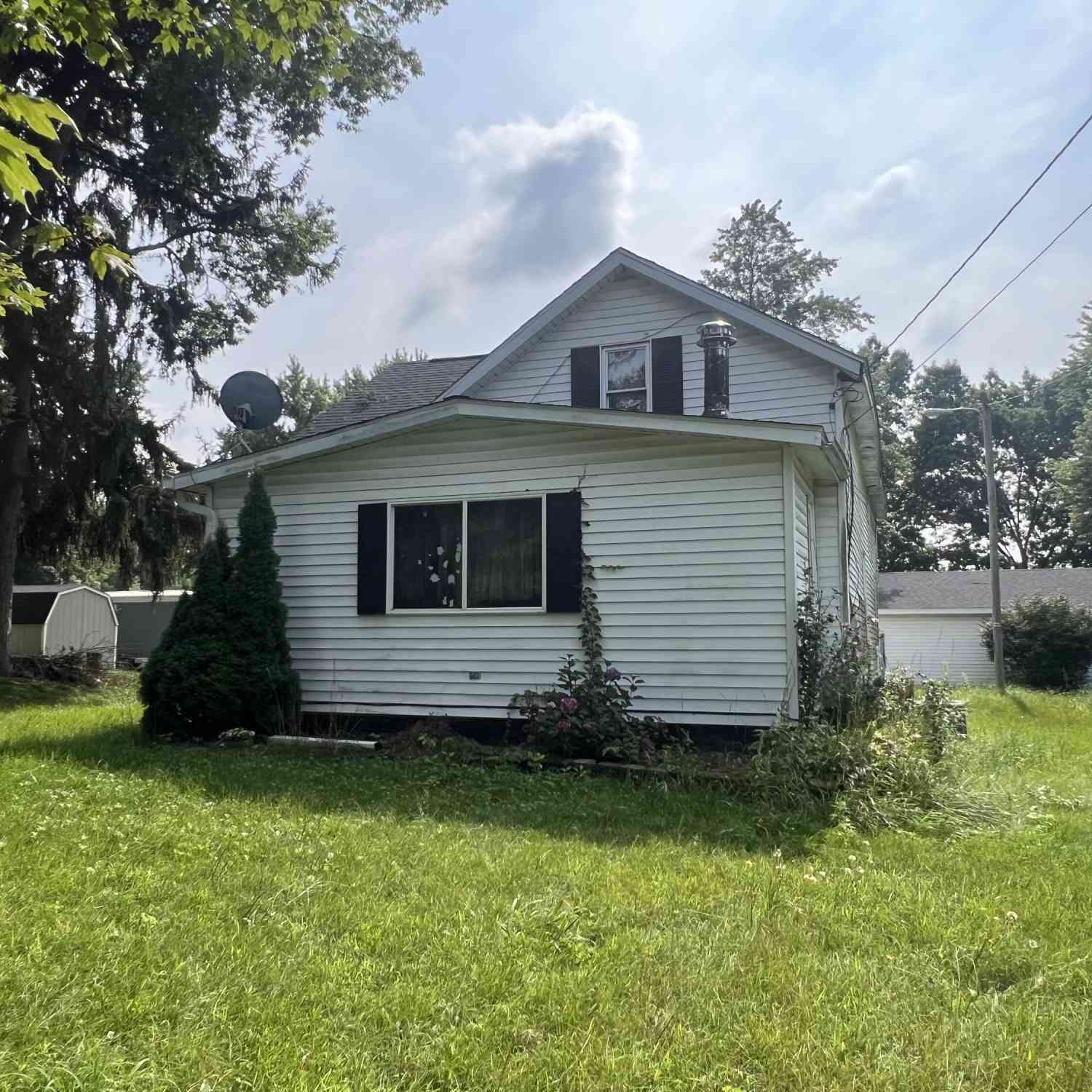 Homes For Sale - 2328 E Main Street<br/> Niles, MI 49120