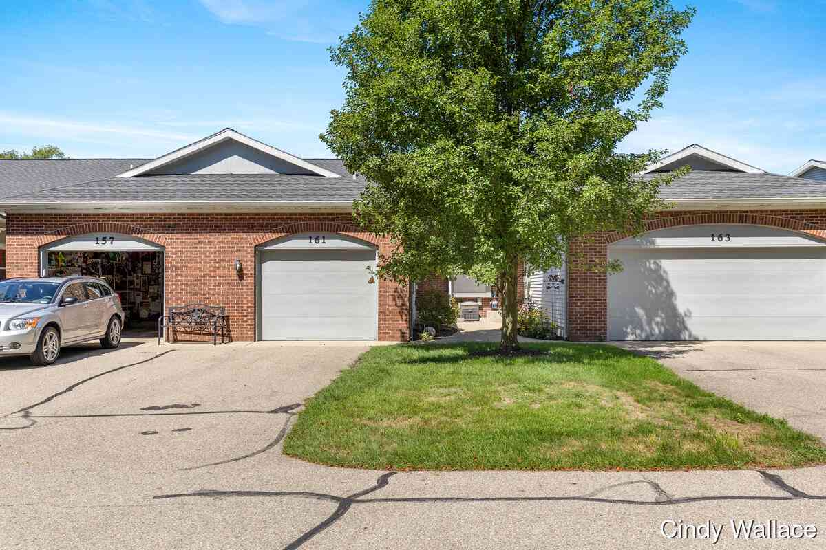 Condo For Sale - 161 Laurelwood Court #98<br/> Kent County, Grand Rapids, MI 49548