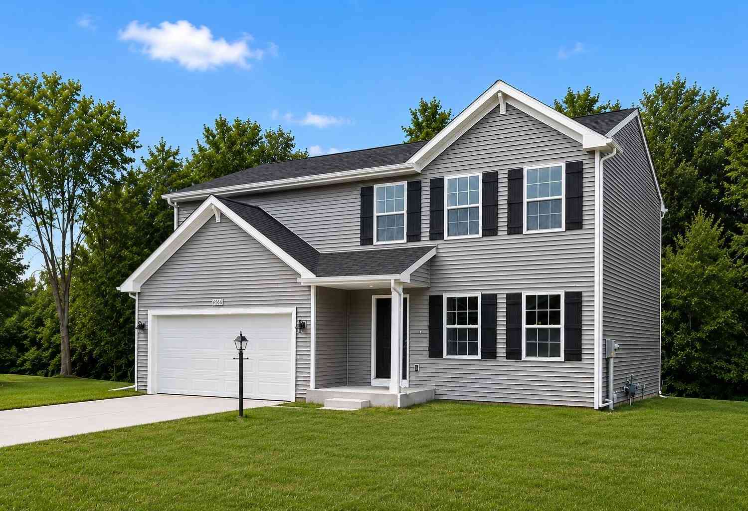 Homes For Sale - 2106 Kristin Court<br/> Muskegon, MI 49442