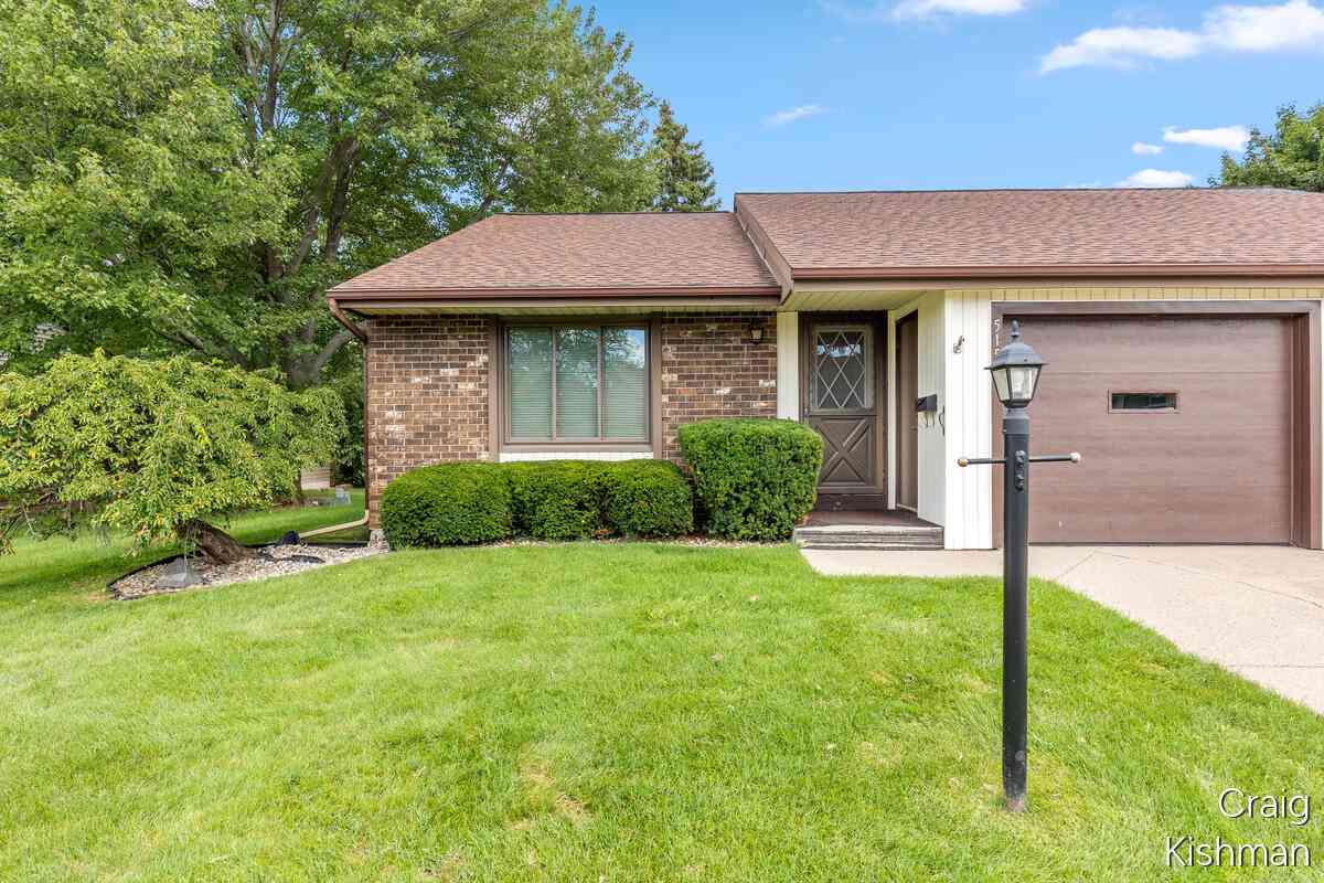 Condo For Sale - 5158 Ridge Court<br/> Hudsonville, MI 49426