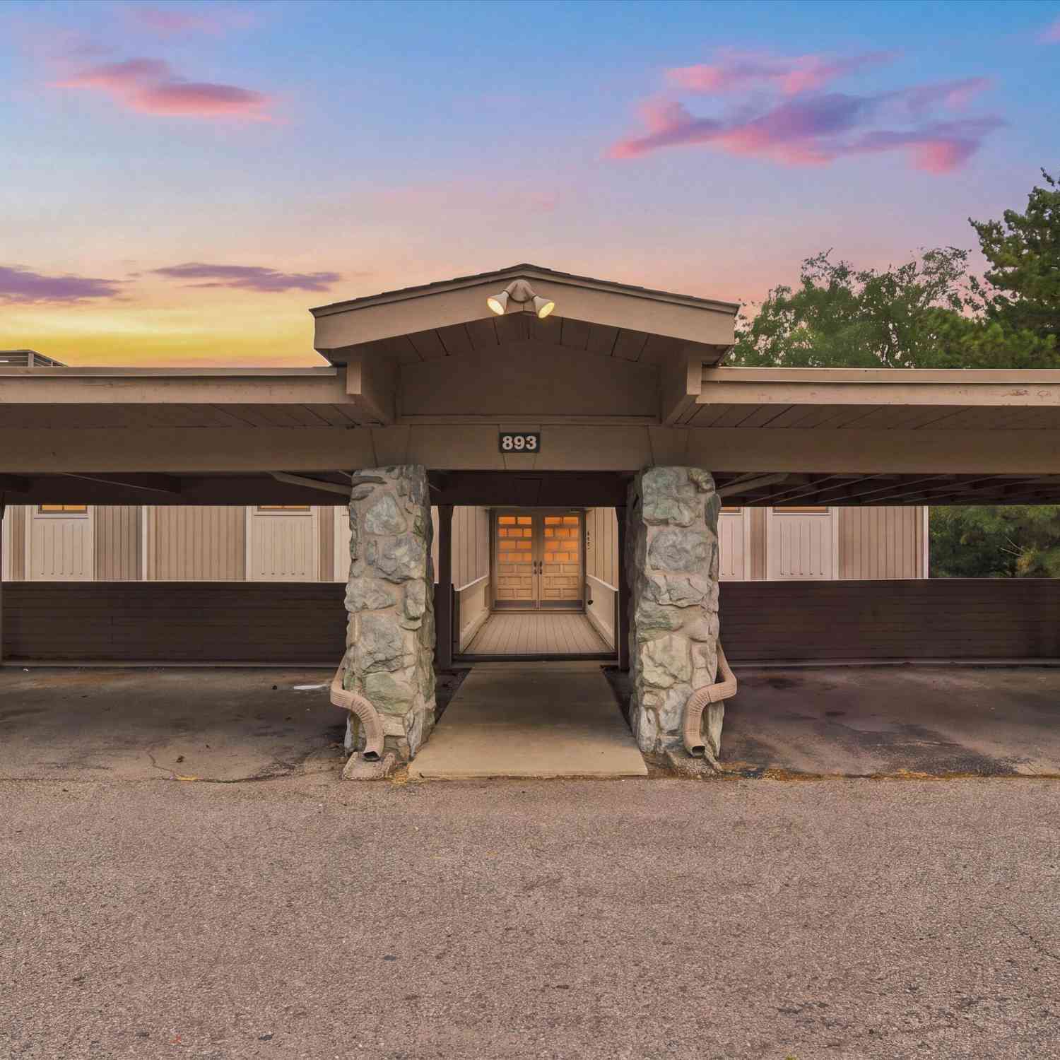 Condo For Rent - 893 Cliffs Drive #107<br/> Ypsilanti, MI 48198