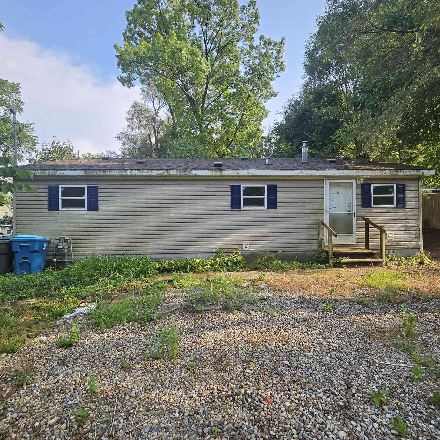 Mobile Home For Sale - 813 Mccourtie Street<br/> Kalamazoo, MI 49008