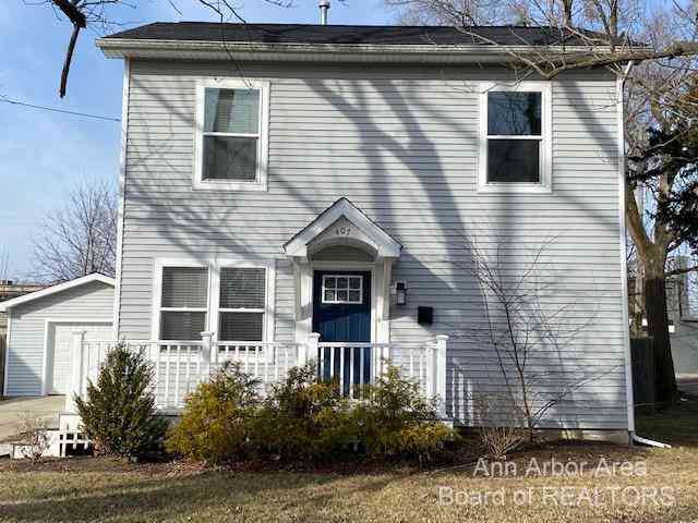 Homes For Rent - 407 N Harris Street<br/> Saline, MI 48176