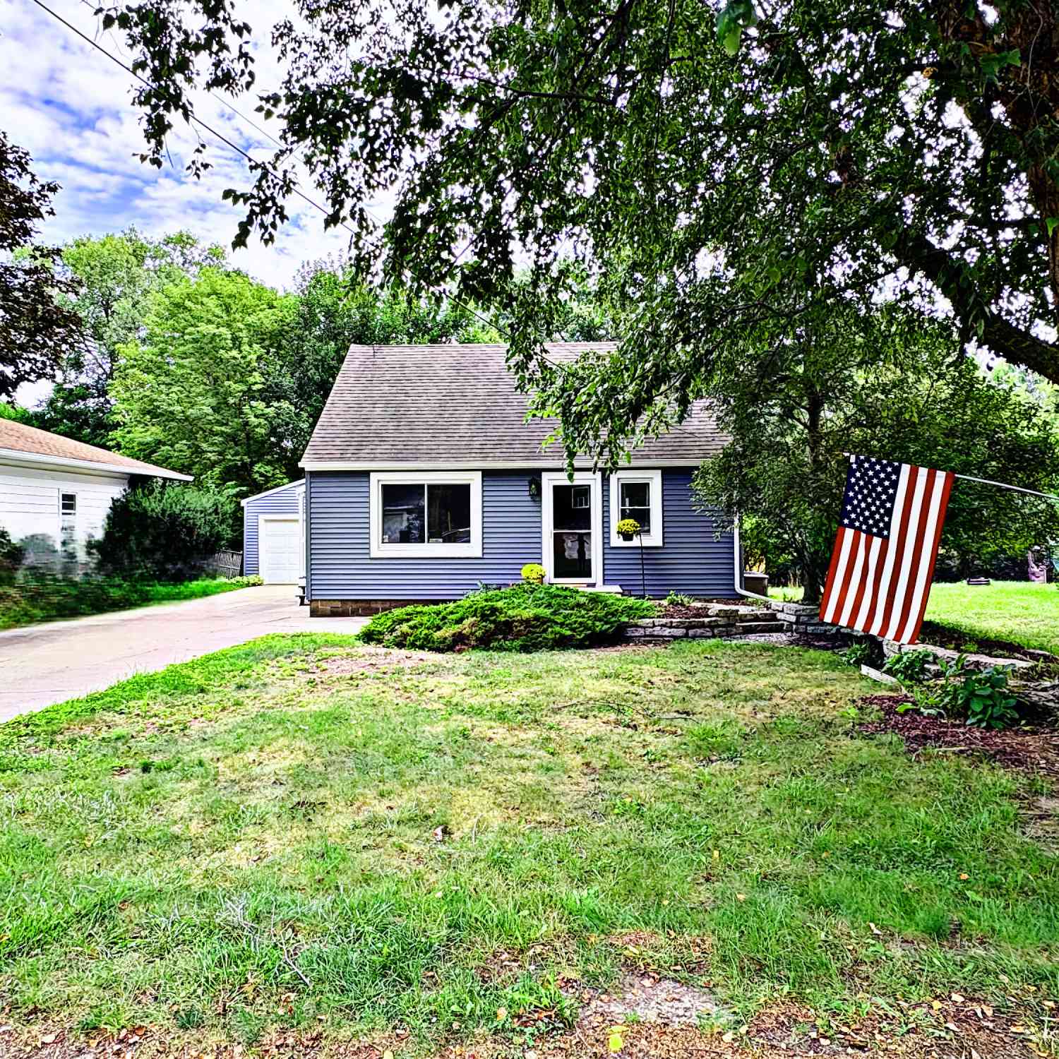 Homes For Sale - 3114 Rypens Drive<br/> Grand Rapids, MI 49504