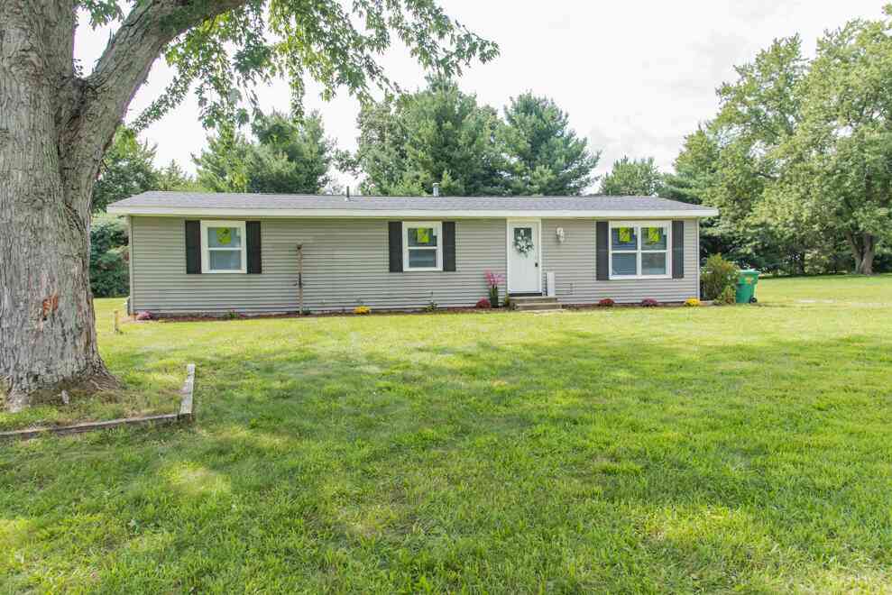 Homes For Sale - 58048 Carman Drive<br/> Three Rivers, MI 49093