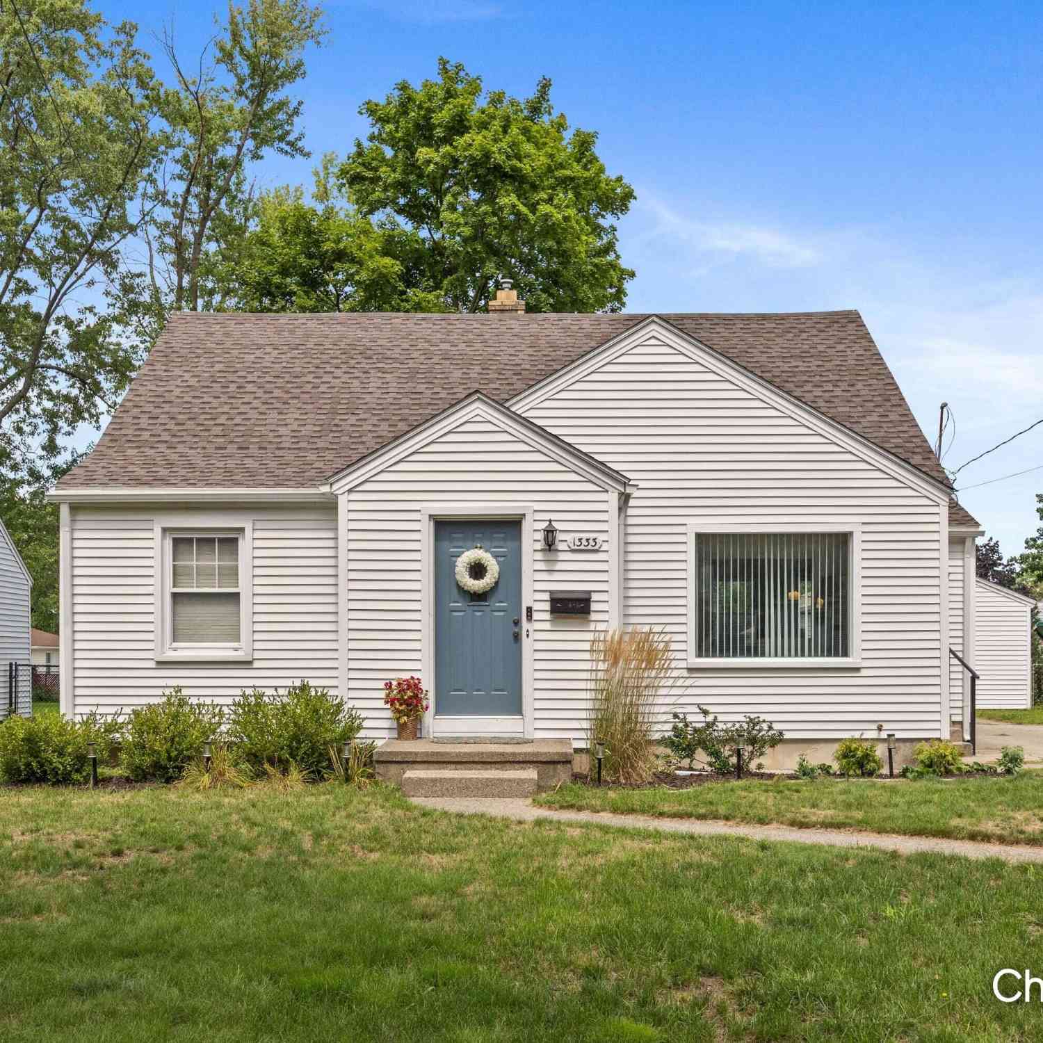 Homes For Sale - 1333 Kelsey Street<br/> Grand Rapids, MI 49505