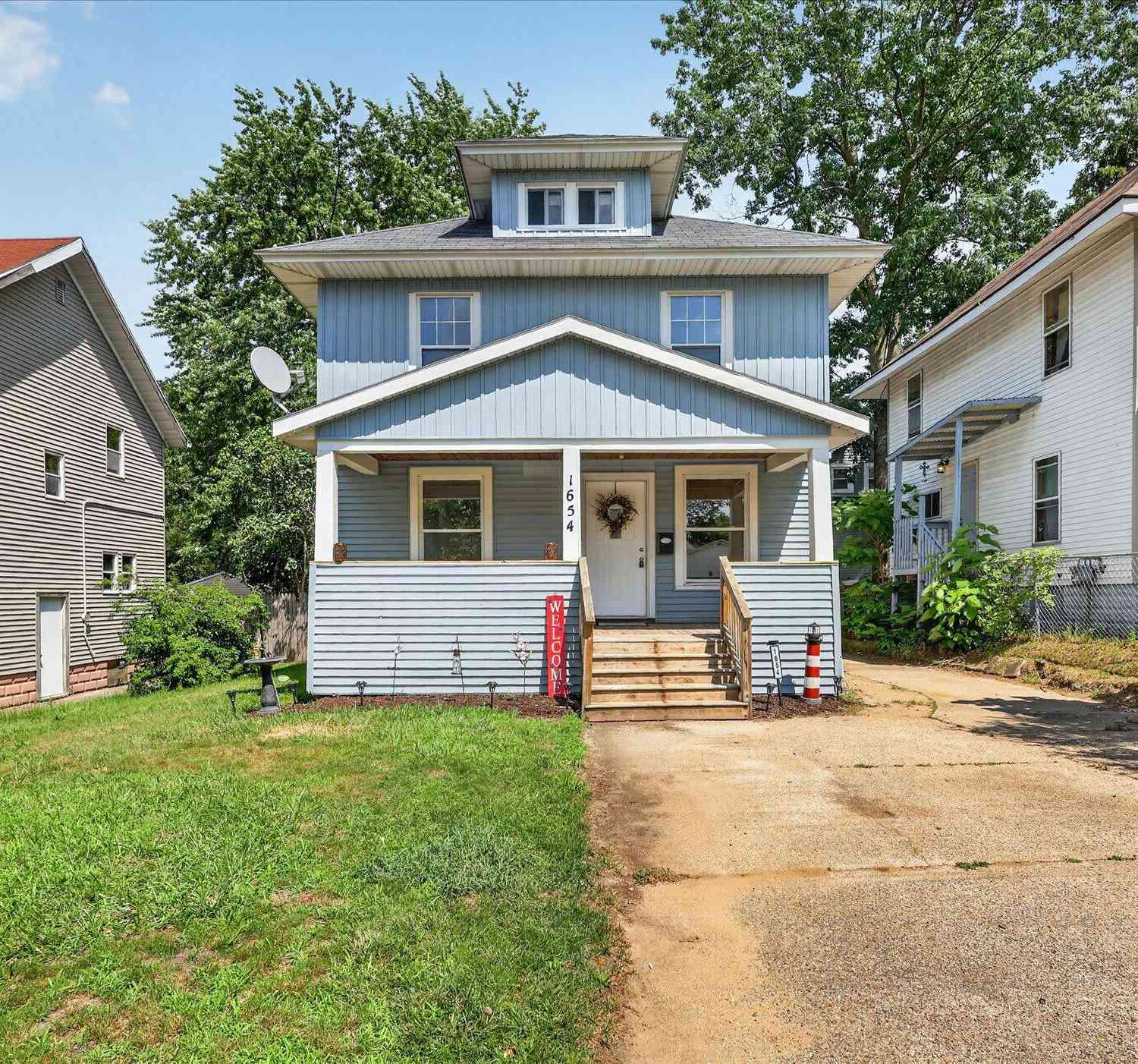 Homes For Sale - 1654 Horton Avenue<br/> Grand Rapids, MI 49507