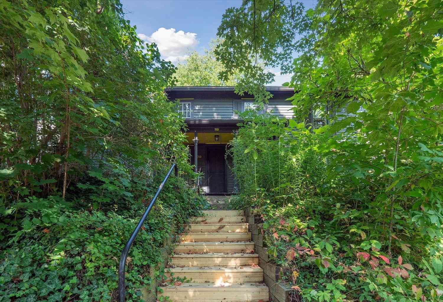 Condo For Rent - 713 N 5th Avenue<br/> Washtenaw County, Ann Arbor, MI 48104