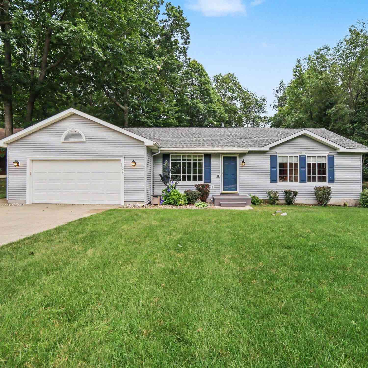 Homes For Sale - 7079 W Decker Road<br/> Ludington, MI 49431