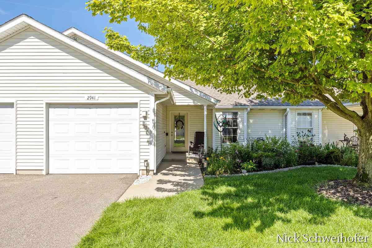 Condo For Sale - 2941 Willow Terrace Court #46<br/> Holland, MI 49424