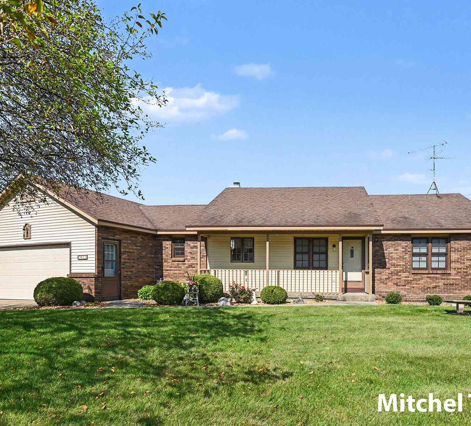Homes For Sale - 3011 Clearview Drive<br/> Hudsonville, MI 49426