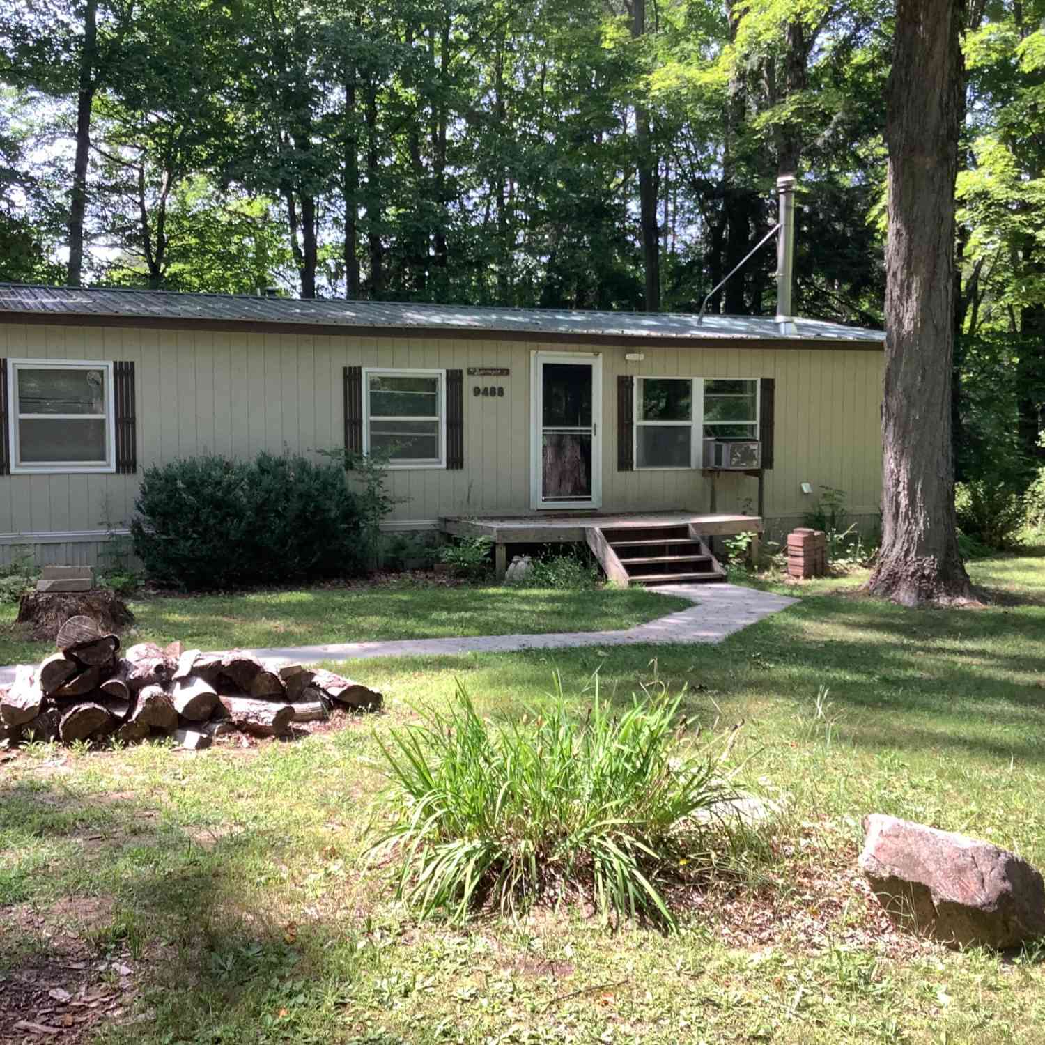 Mobile Home For Sale - 9488 S 11 Road<br/> Cadillac, MI 49601