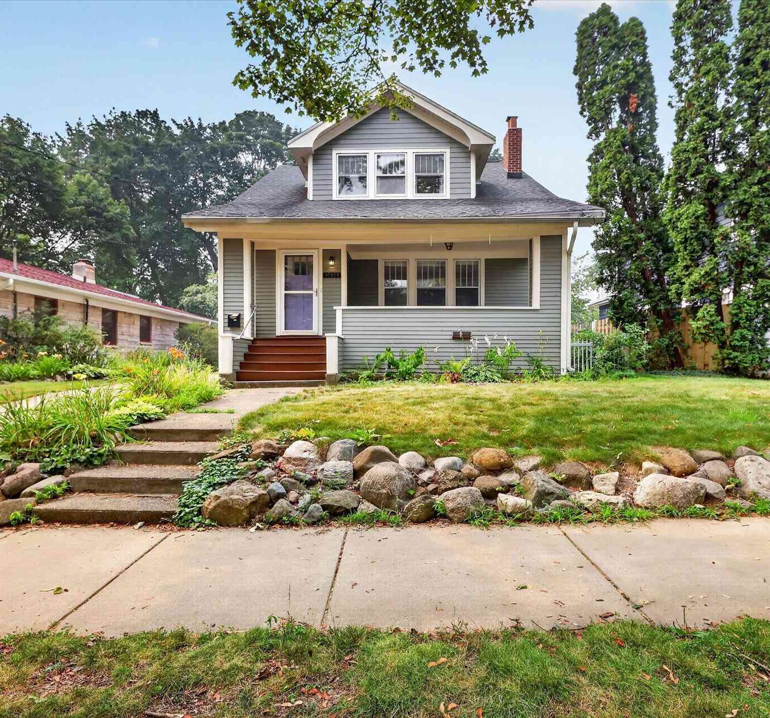 Homes For Sale - 321 Inkster Avenue<br/> Kalamazoo, MI 49001