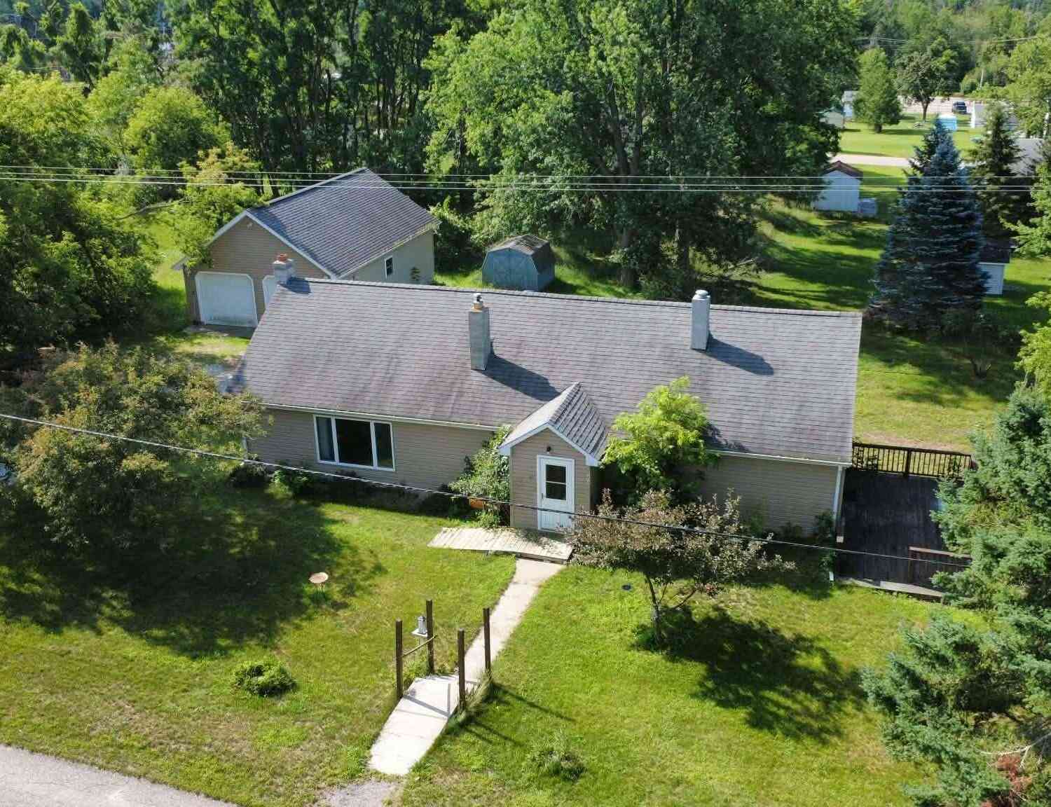 Homes For Sale - 204 E Fiske Street<br/> Lincoln, MI 48742