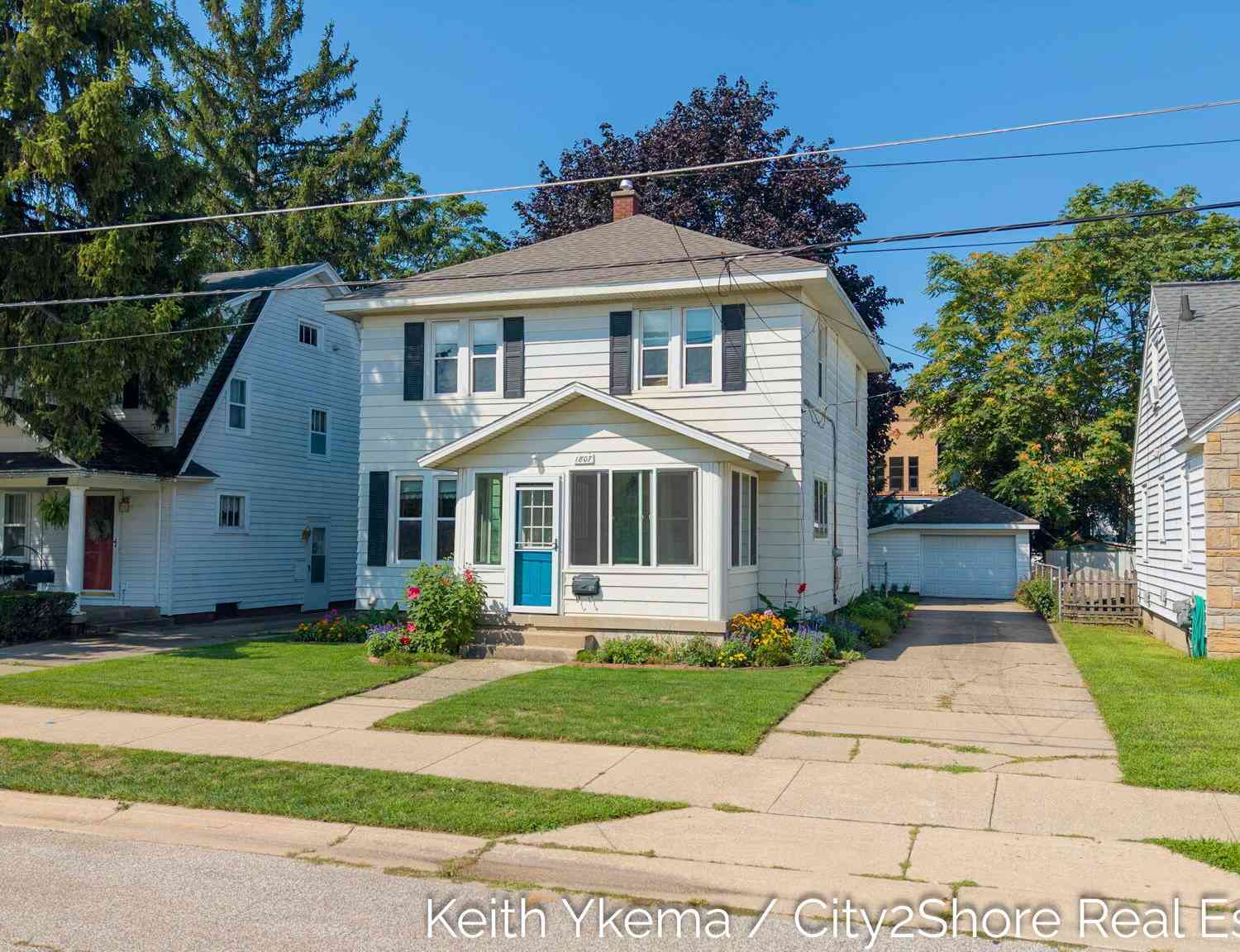 Homes For Sale - 1807 Martindale Avenue<br/> Wyoming, MI 49509