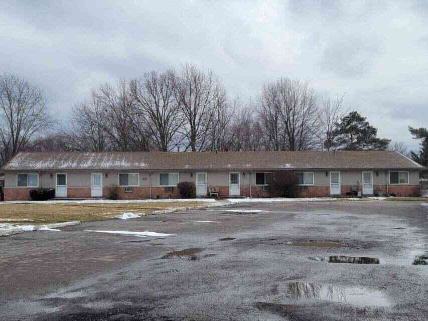 Apartment For Rent - 22720 Stair Drive #12<br/> Clinton Twp, MI 48036
