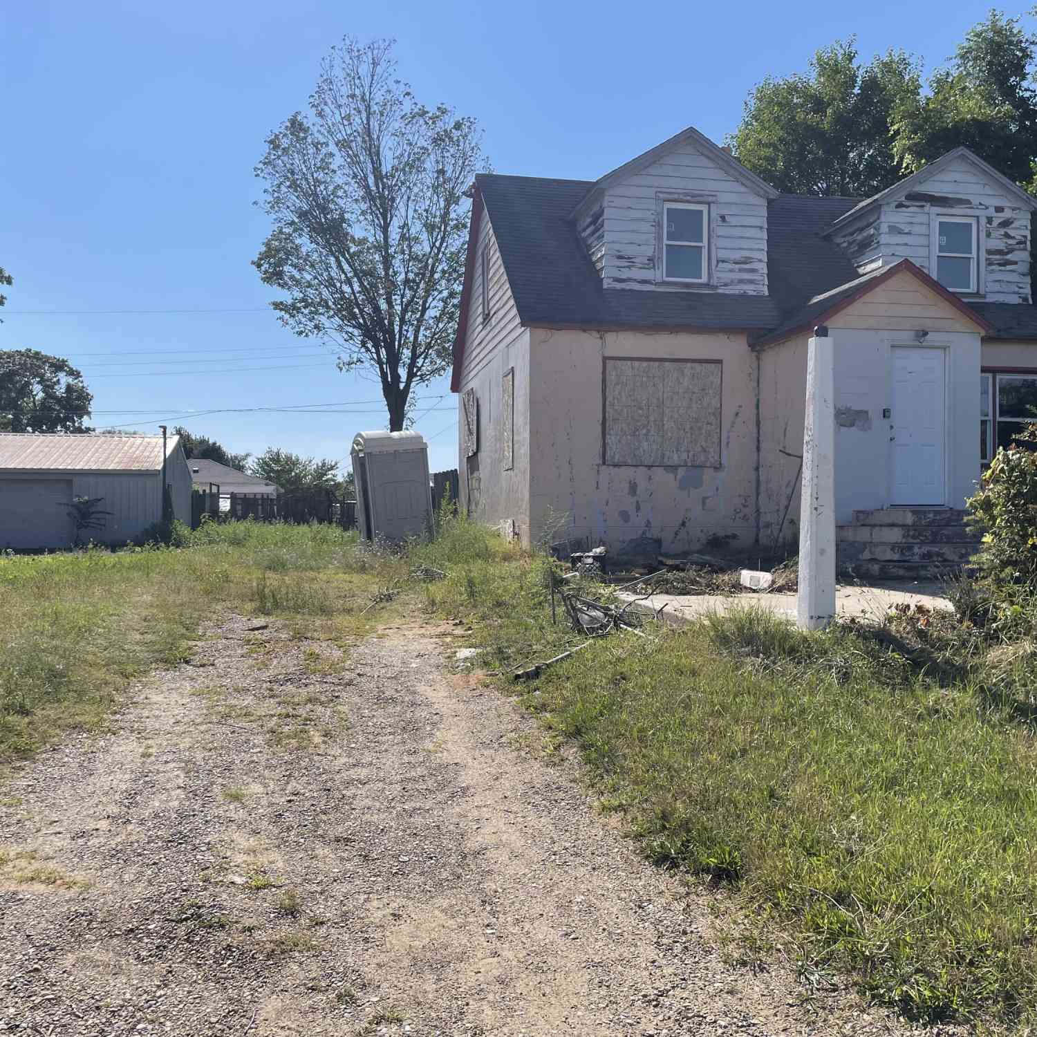 Homes For Sale - 612 N Crystal Avenue<br/> Benton Harbor, MI 49022